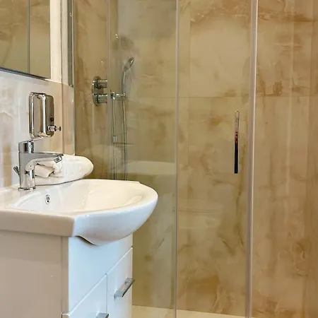 Bea Pensión La Spezia